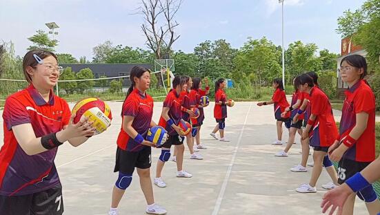 河南虞城：木兰女子足球队凝聚乡村振兴蓬勃力量